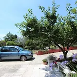 Apartments Mitton
